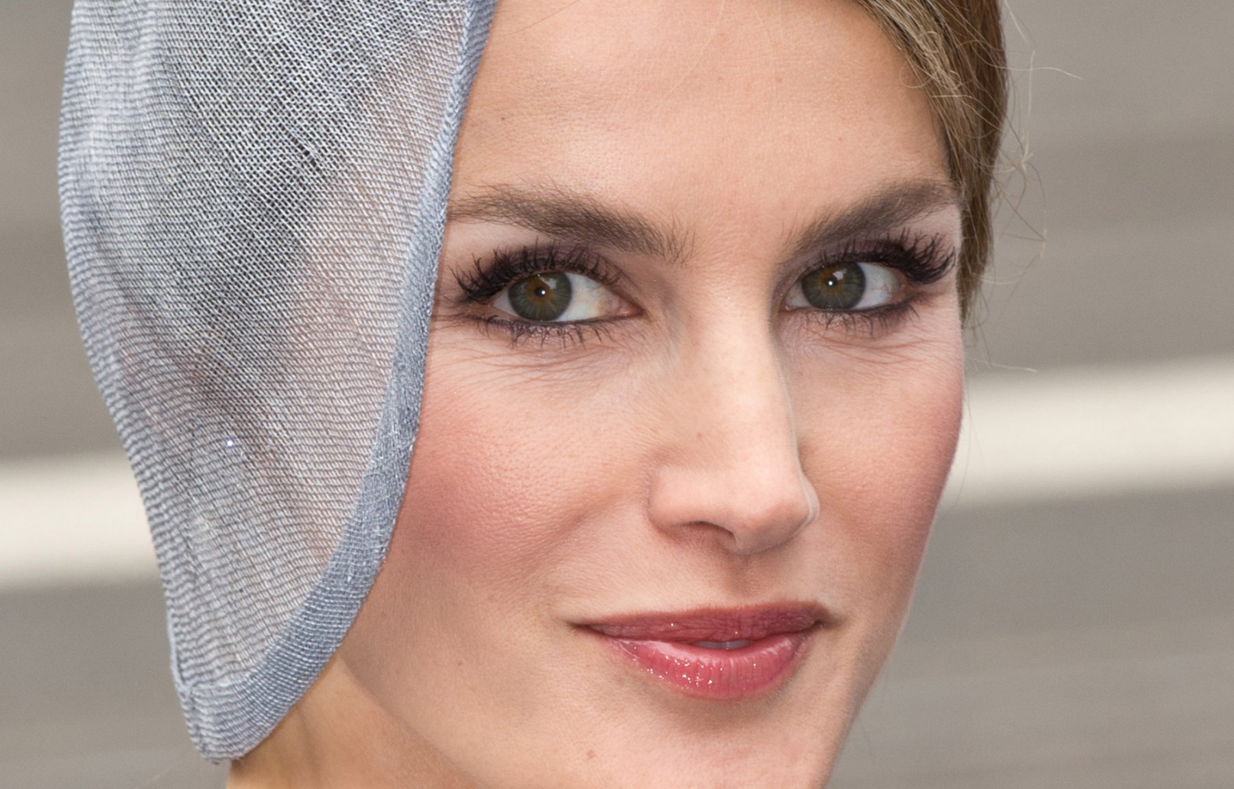 Spanish crownprincess Letizia arrives at the Nieuwe Kerk in Amsterdam, The Netherlands, 30 April 2013, where the investiture of the new king takes place. During the investiture the new king is confirmed in office and swears to be faithful to the constitution and to faithfully discharge the duties of his office. Photo: Boris Roessler/dpa